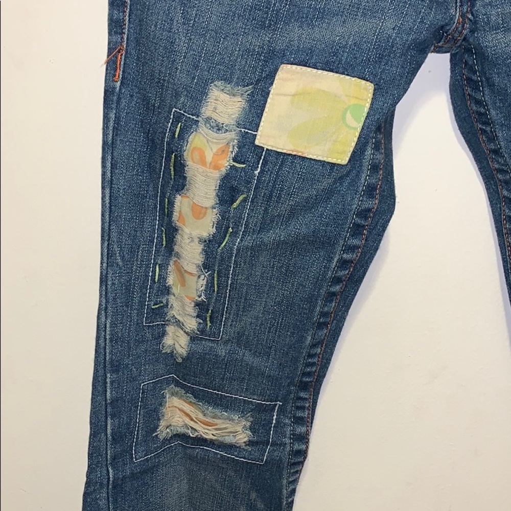 True Religion patch work jeans - Picture 2 of 7